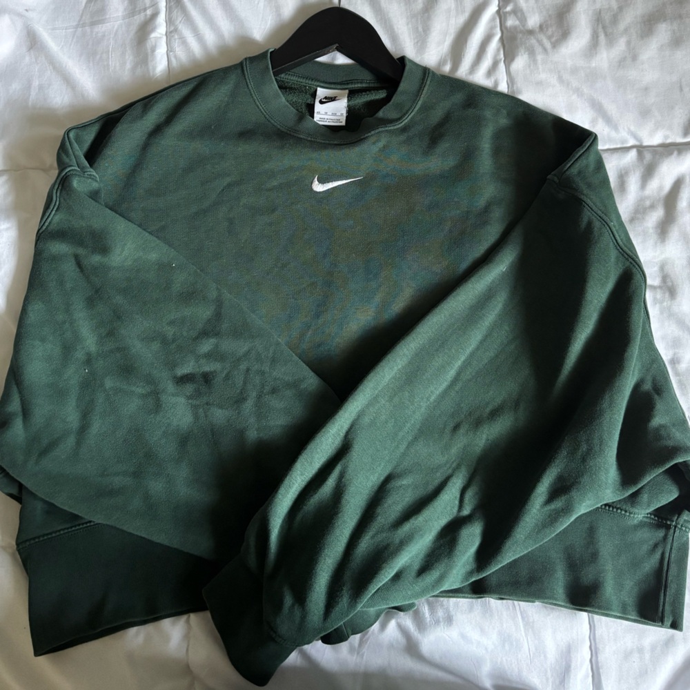 Nike Sportswear Phoenix Fleece in Green